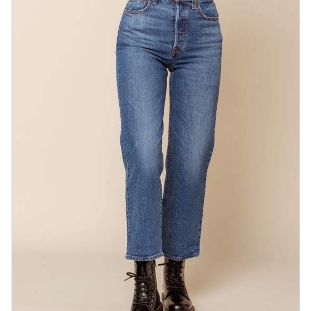 Levi’s Ribcage Straight High Waist Ankle Jeans